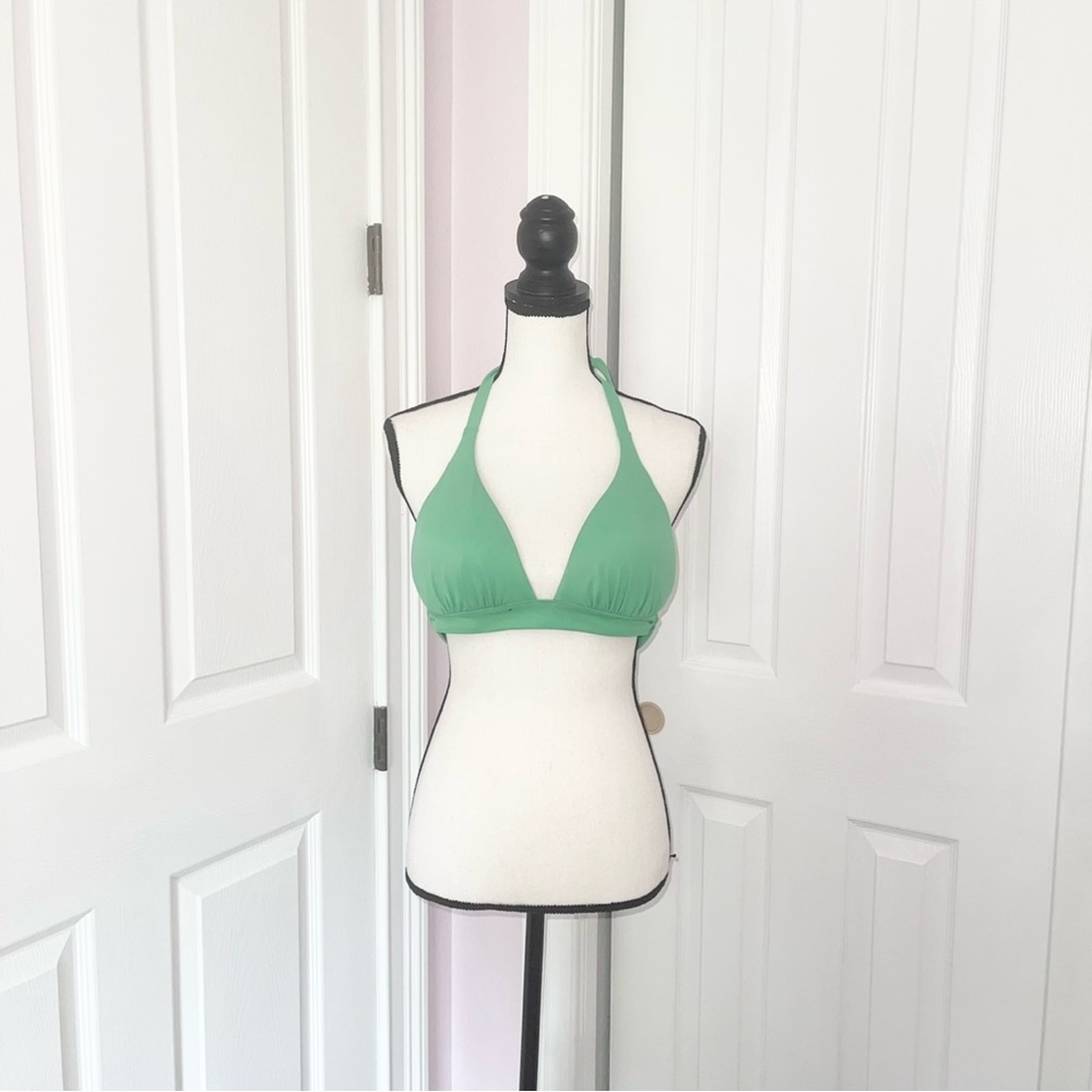 Victoria’s Secret seafoam green string bikini top w/ padded cups, size Large